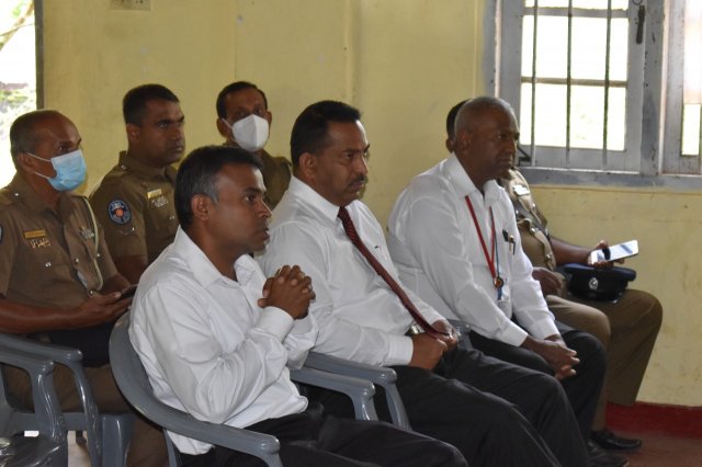 මස්කෙළිය සමන්එලිය විද්‍යාලයේ දරුවන්ට පාසල් උපකරණ සහ වියලි ආහාර ද්‍රව්‍ය බෙදා දෙයි